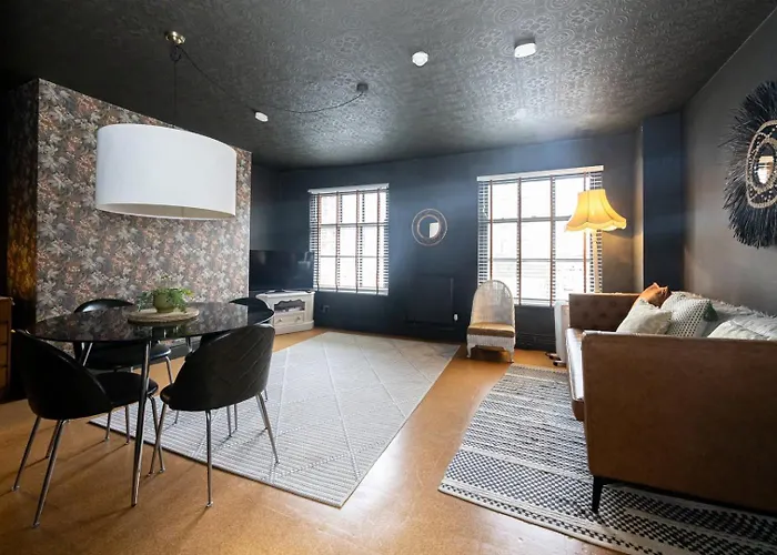 Guestready - Rose And Monkey