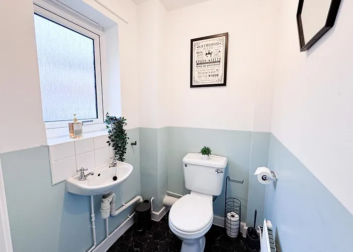 Lokfu Garden By Furnished 3 Bedroom House Free Parking Perfect For Contractors And Families Daire Manchester