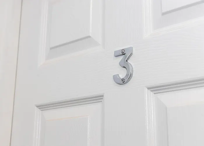 Private Ensuite With Kitchen Access By Irwell Hotel