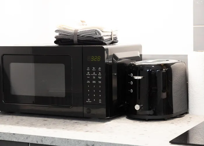 Private Ensuite With Kitchen Access By Irwell * Manchester