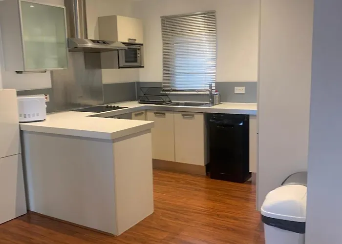 아파트 Spacious Penthouse With Parking *