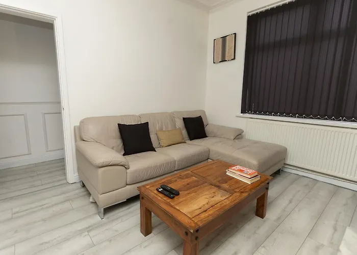 Charming Victorian Retreat 4br House In Manchester