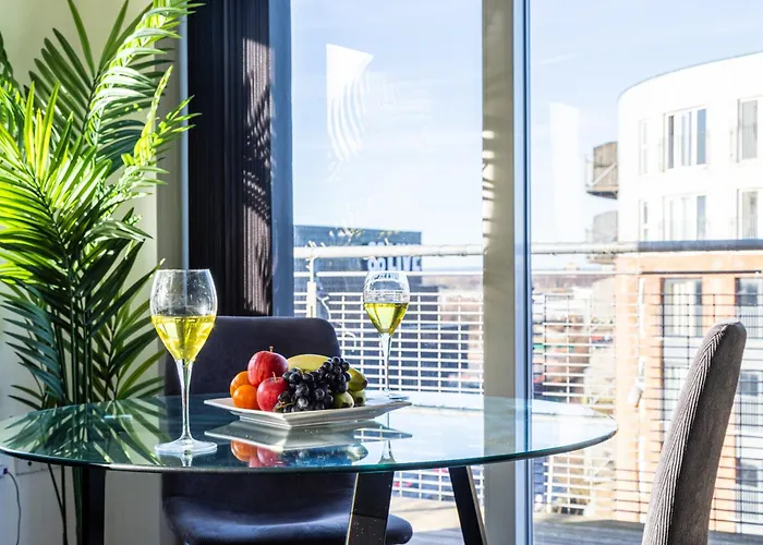 Manchester, Etihad Stadium View , Coop Live, Modern 2 Bed Apartment, 아파트 *