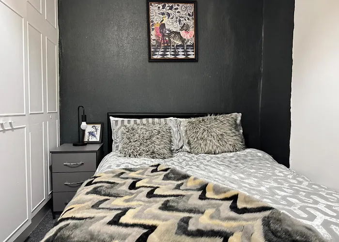 Near Ethiad Stadium بيت للعطل *