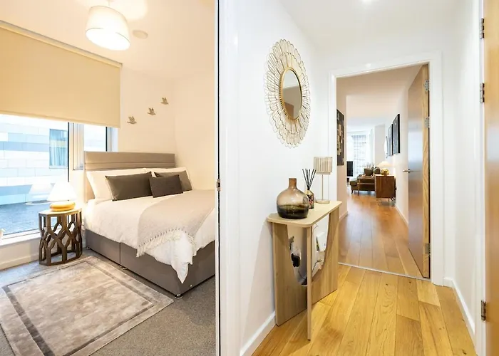 Northern Quarter Luxury 2 Bed With Balcony * Манчестер