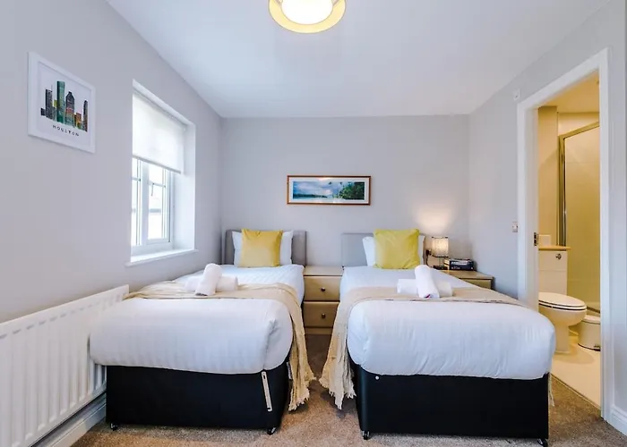 Charming Townhome Retreat, Close To * Manchester