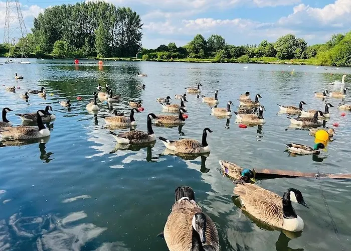 Northern Water Park Escape Sleeps 10 Дом отдыха Манчестер