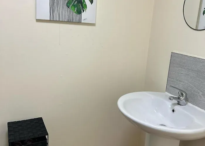 公寓 Chic 2br House W Parking & High-speed Wifi 曼彻斯特