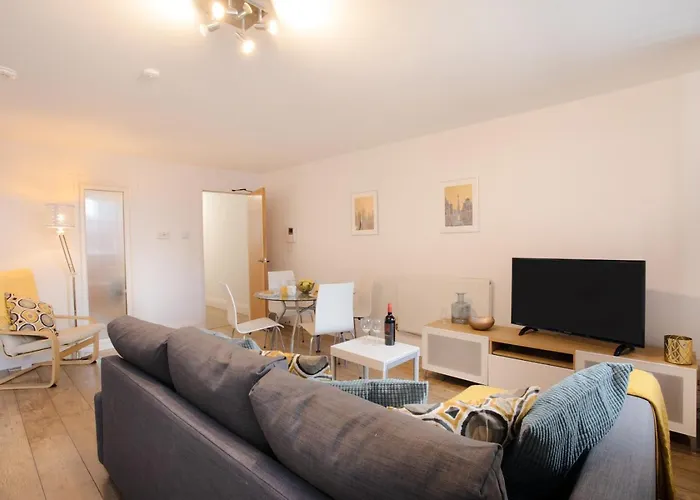 2br, Smart Tv, Self Check-in, Coffee Machine *