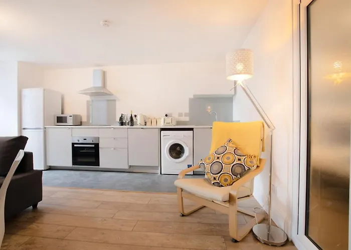 2br, Smart Tv, Self Check-in, Coffee Machine *