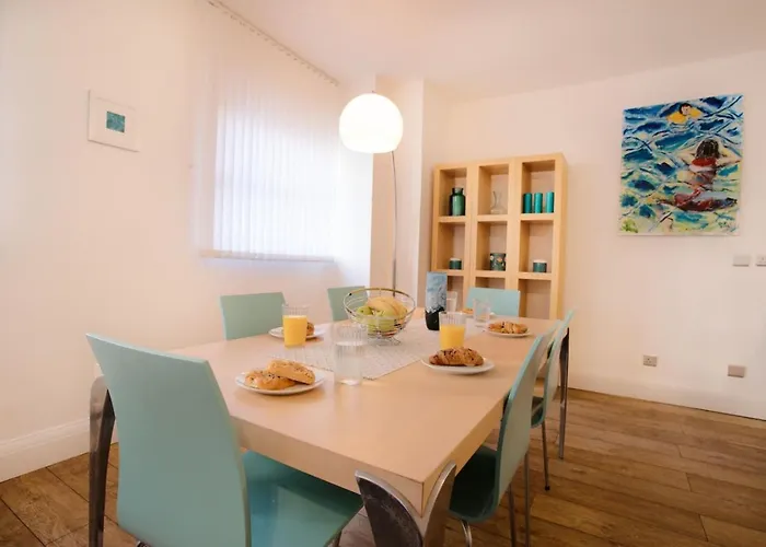 3br, Smart Tv, Self Check-in, Coffee Machine 맨체스터