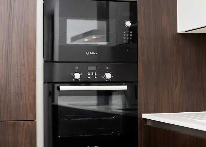 Manc With Balcony Daire Manchester