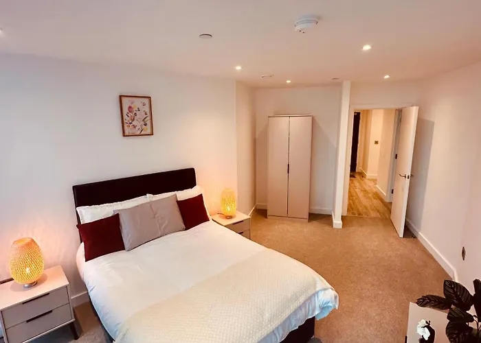 Ahg Luxury Tower Suite - Stunning City Views At Central Manchester *