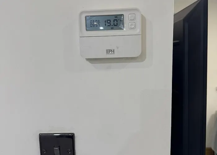 Sindhu Luxury * Manchester