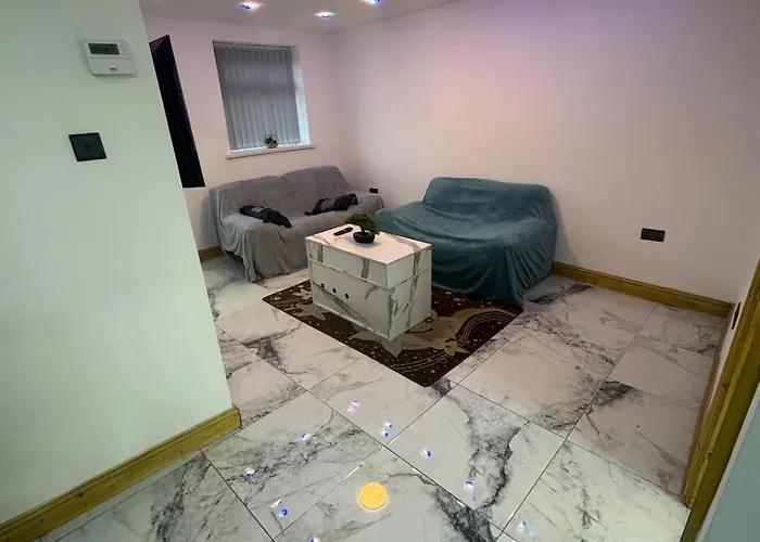 Sindhu Luxury 아파트 맨체스터