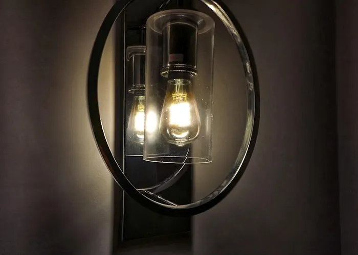 Beautiful 5 Bedroom Sleeps 12 People In * Manchester