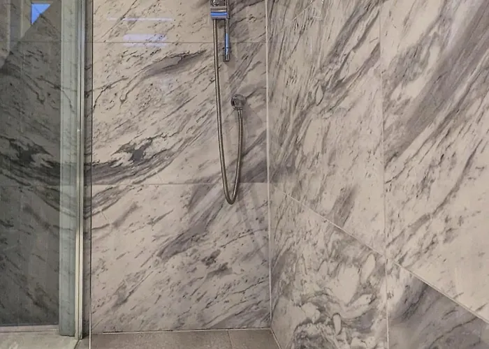 펜션 Beautiful 5 Bedroom Sleeps 12 People In