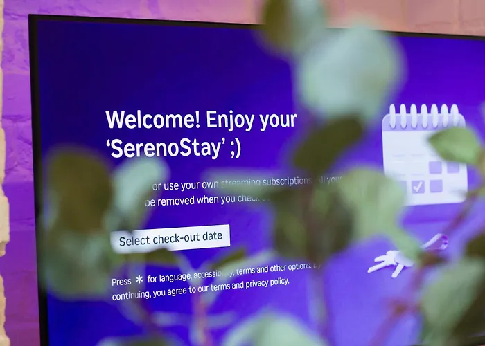 Stylish Cosy 4-bed Home, Sleeps Up To 10 With Large Sofa Bed, Near Royal Infirmary & Universities, Free Parking & Ultra-fast Wifi