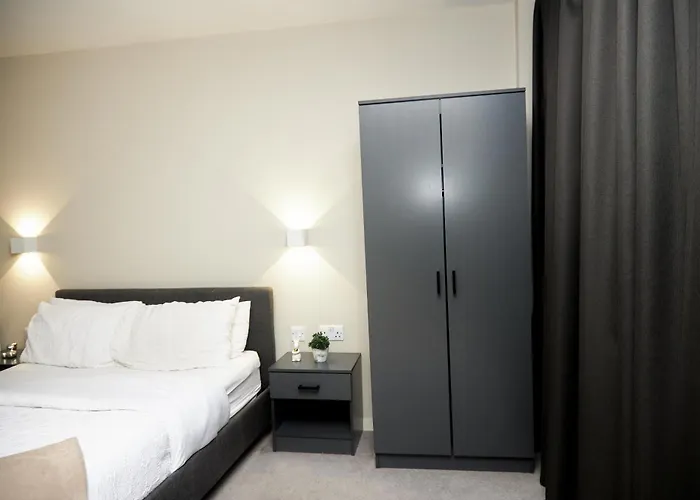 Luxury 2 Bed With Balcony