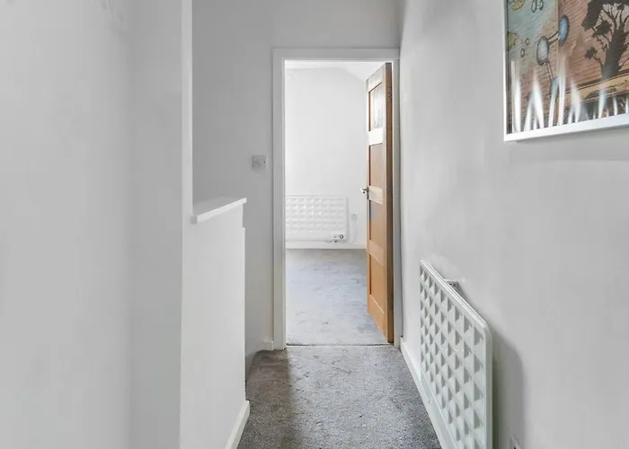 Casa Cove 2f Flat Free Parking - 5min To Hospital Apartman Manchester