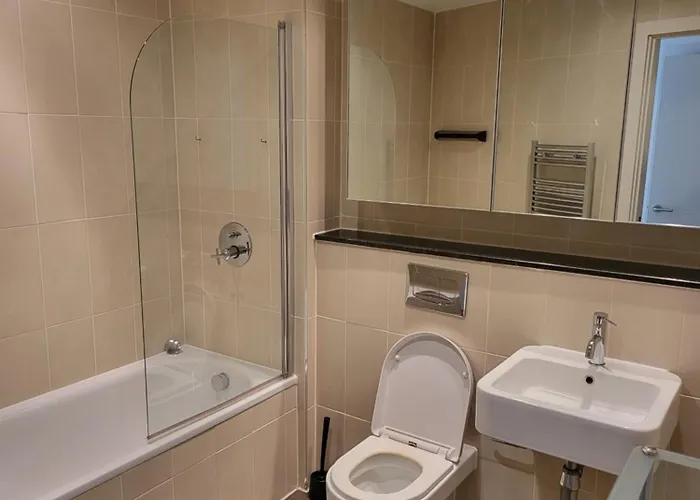 Privat bolig Spectacular Private Bedroom In 2 Bedroom Manchester
