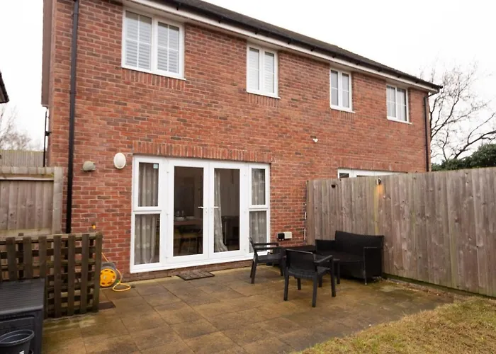 Charming 1br House In Eccles With Free Parking Mánchester