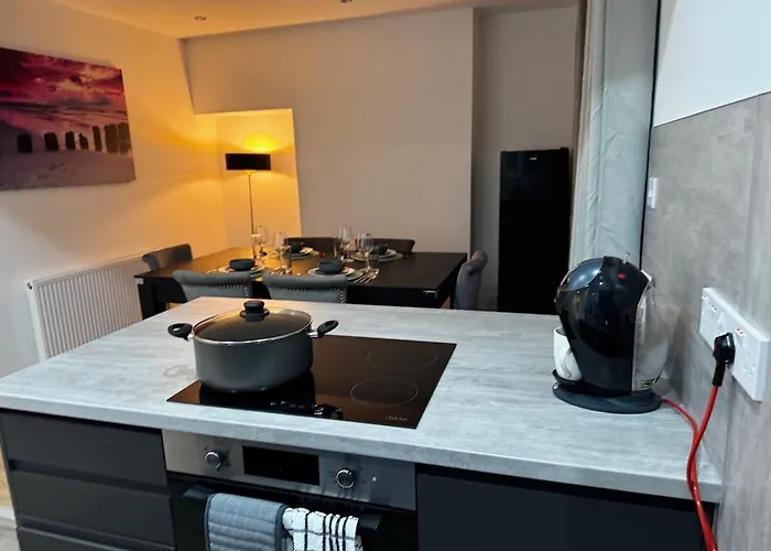 Apartamento Betahouse -3br -pool Table -free Parking -spacious