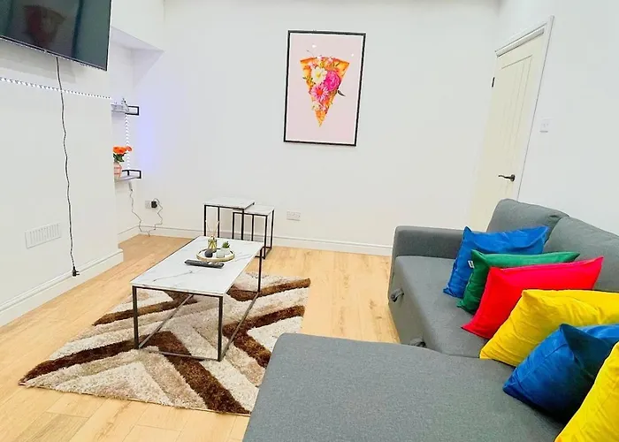 Betahouse -3br -pool Table -free Parking -spacious Apartament *