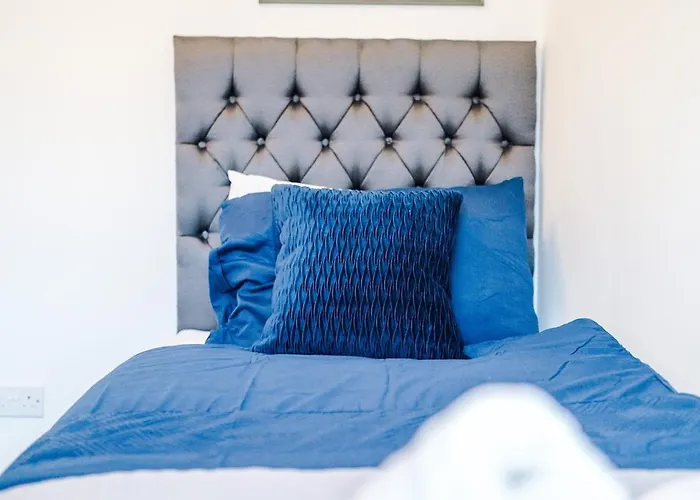 Stylish 3-bedroom House - Brand New * 맨체스터