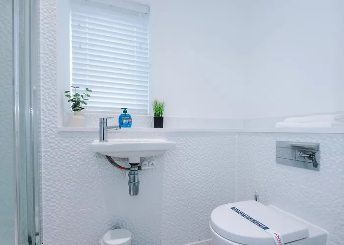 Stylish 3-bedroom House - Brand New 펜션