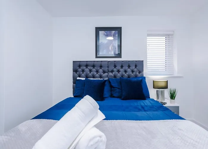 Stylish 3-bedroom House - Brand New Сasa de vacaciones *