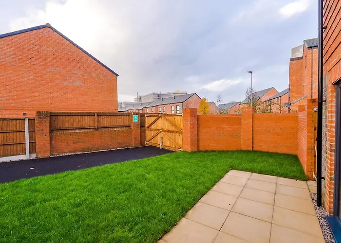 Stylish 3-bedroom House - Brand New *