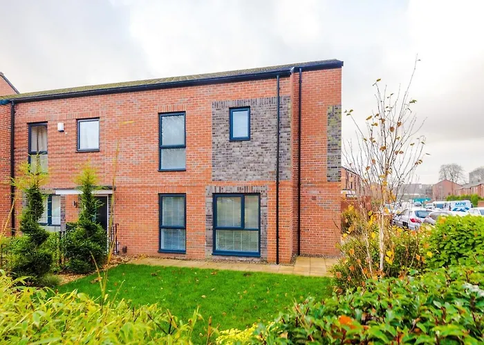 Stylish 3-bedroom House - Brand New 맨체스터