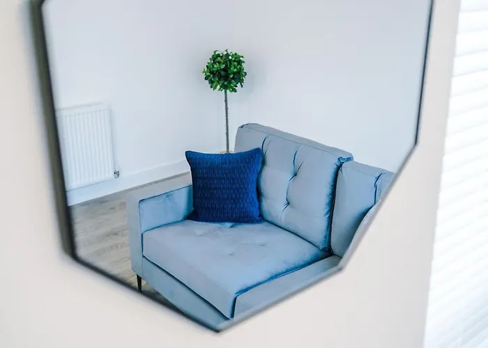 Stylish 3-bedroom House - Brand New Mánchester