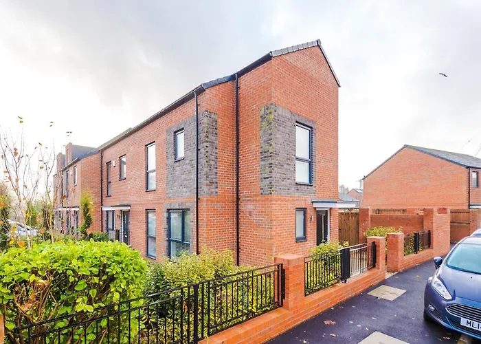 Stylish 3-bedroom House - Brand New * 맨체스터