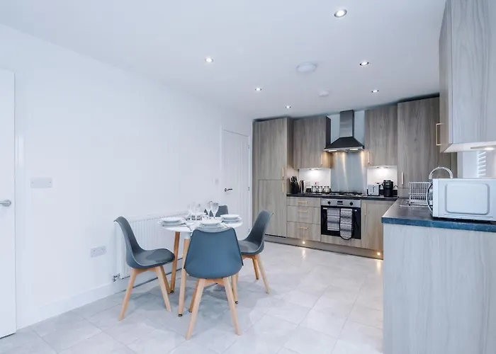 Stylish 3-bedroom House - Brand New *