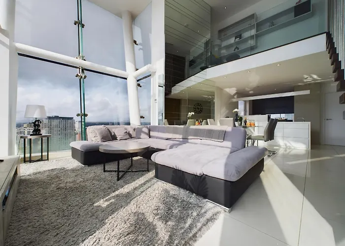 Amazing Skyline Views 3br Duplex With Free Parking * Manchester