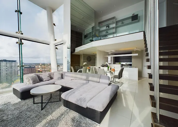 Amazing Skyline Views 3br Duplex With Free Parking * Manchester