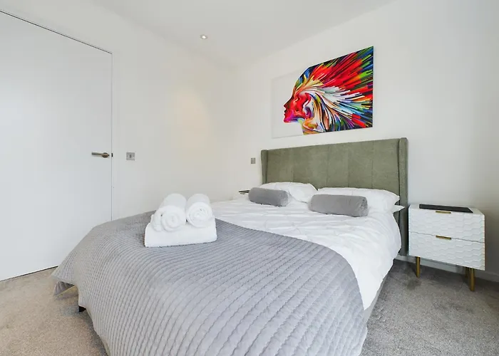 Amazing Skyline Views 3br Duplex With Free Parking Apartment