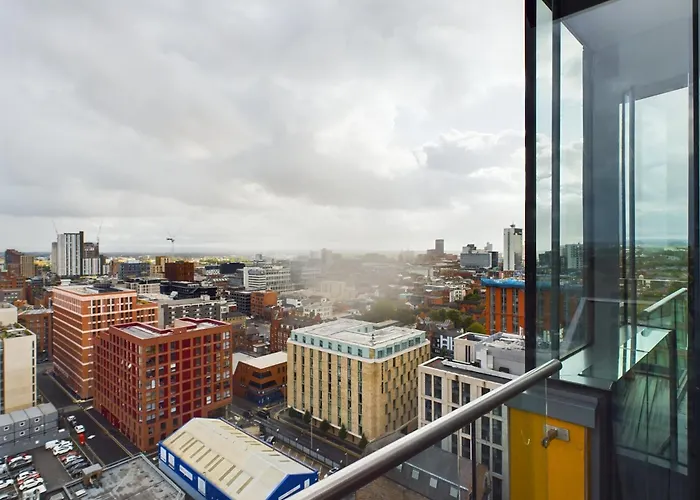 Amazing Skyline Views 3br Duplex With Free Parking Apartment *