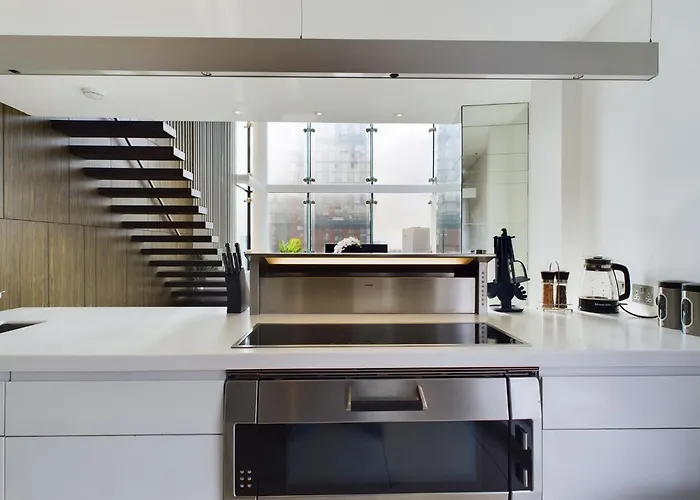 Amazing Skyline Views 3br Duplex With Free Parking Apartment