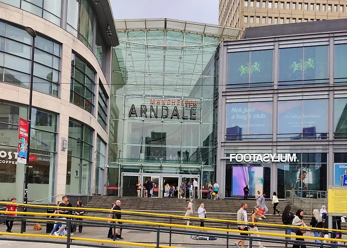 Spacious Homely Near Ao Arena And Shopping Centre With 500mbps Internet & Netflix * Manchester