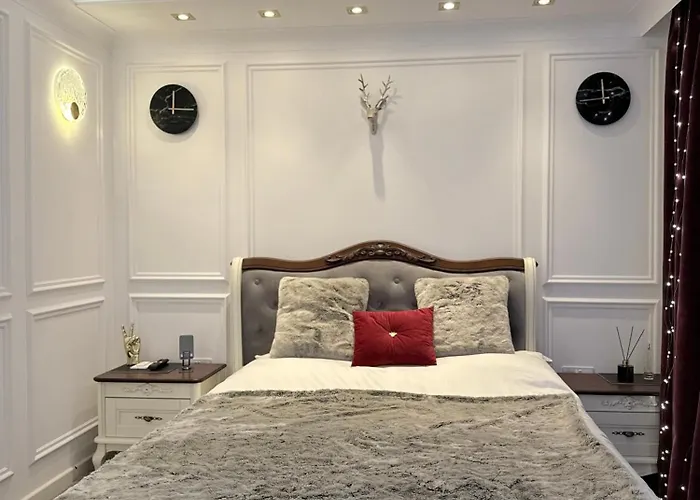 Private Bedroom In Unique Luxury House, Salford, 맨체스터