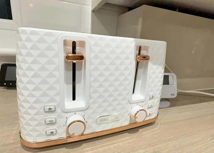 بيت للعطل Cozy 5-bed Caldecott Stays-sleep 6