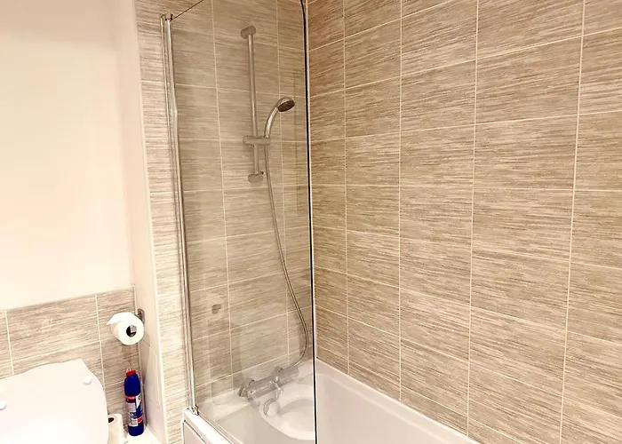 Apartament 2br Duplex In Salford Mcr Sleeps4 Video In Photos *