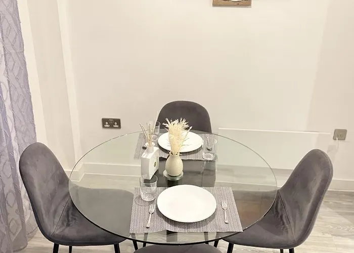 2br Duplex In Salford Mcr Sleeps4 Video In Photos Manchester