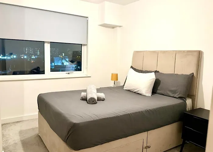 2br Duplex In Salford Mcr Sleeps4 Video In Photos Lägenhet