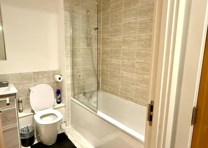 2br Duplex In Salford Mcr Sleeps4 Video In Photos Manchester