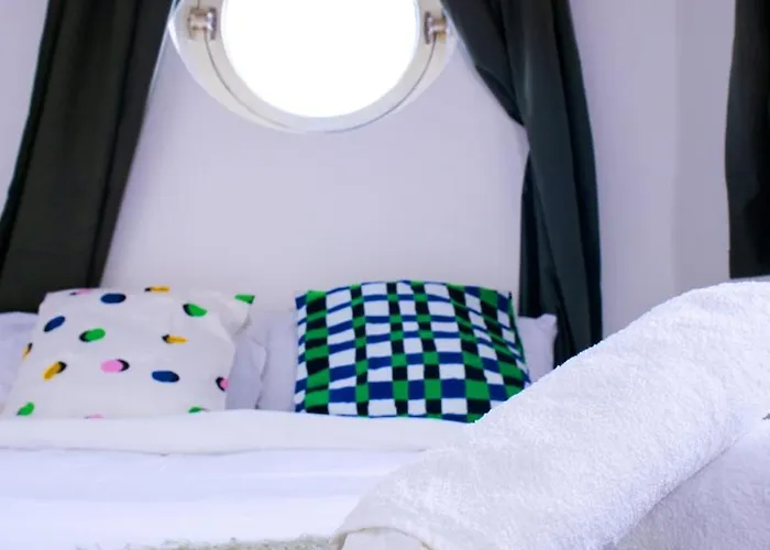 Great 2bed In Salford Quays With Water View *