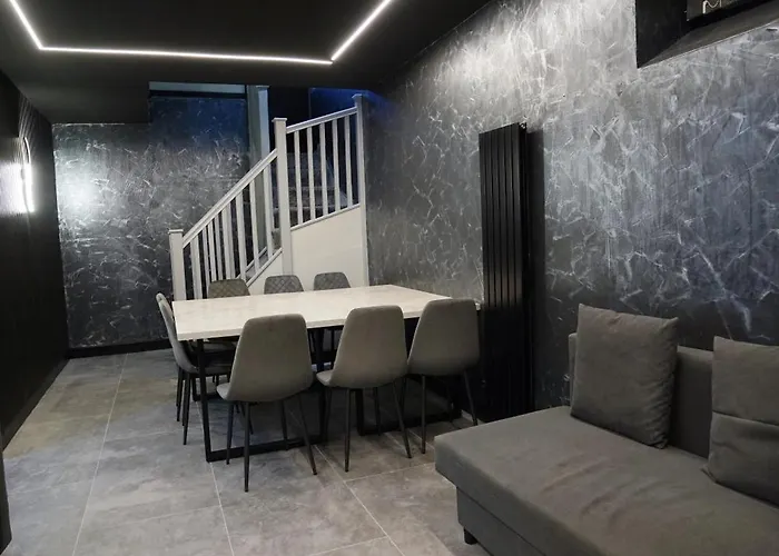 Nero Sleeps Fourteen * 맨체스터